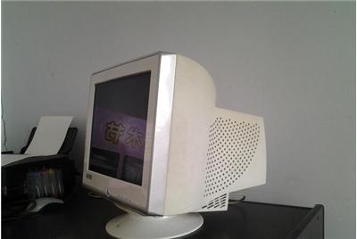 老式的大脑袋显示器(crt显示器)