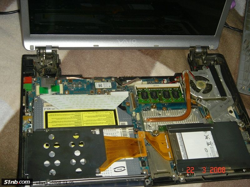 索尼笔记本vgn-s56c要加存储空间的话需要拆机吗?
