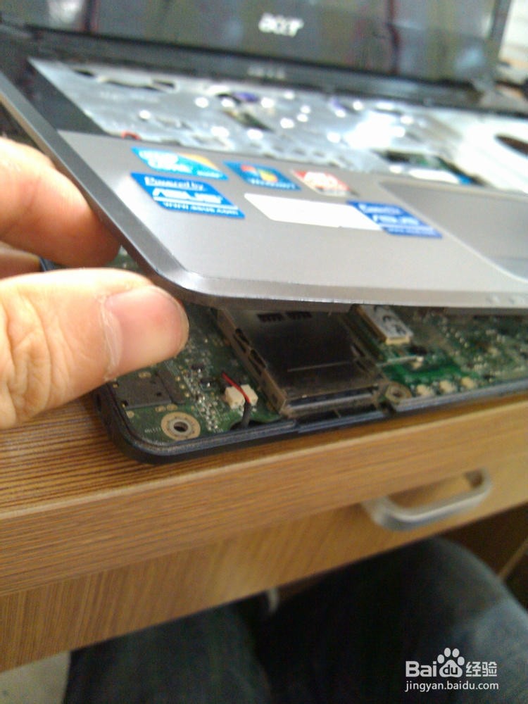 acer笔记本电脑拆装视频_acer笔记本电脑拆装视频