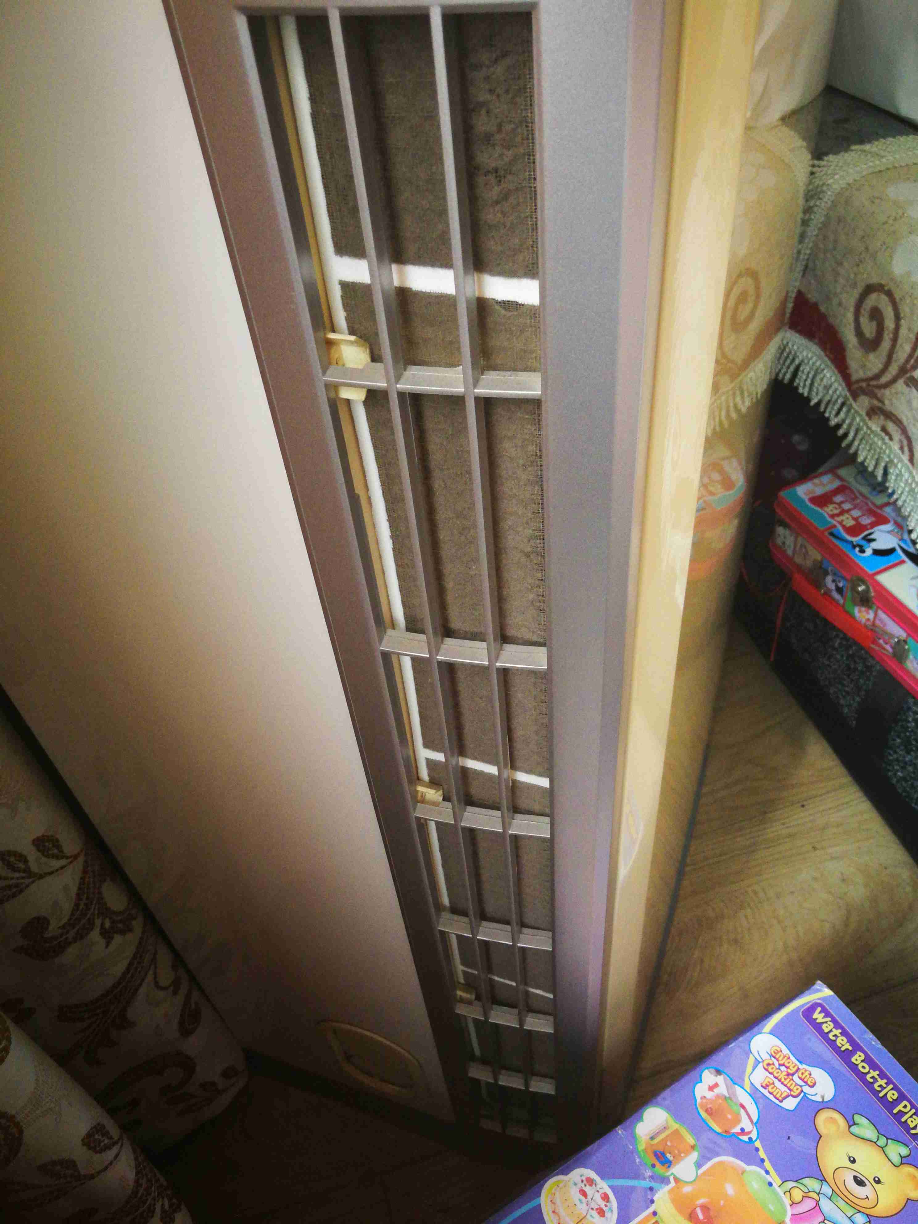  How to remove and clean the filter screen of Midea Air Conditioner KFR-72LW/DY-E2 (E2)