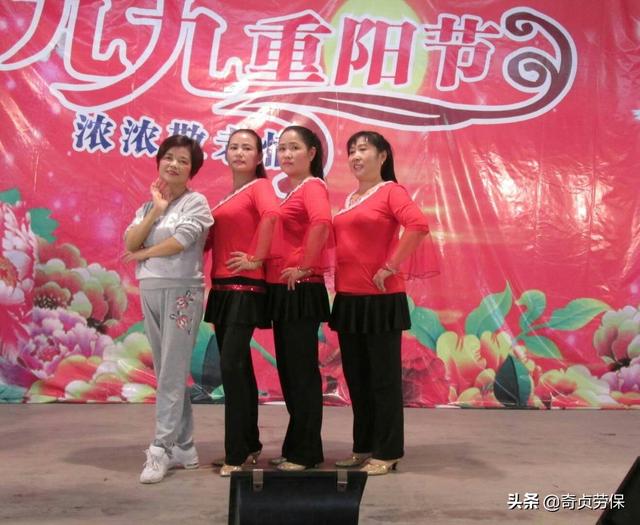 都说广场舞扰民,怎么不用或者发明群联的耳机