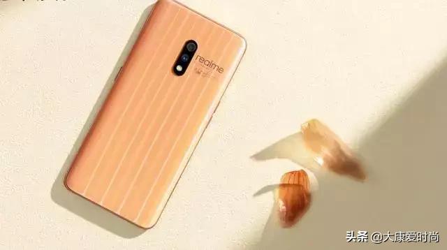 好一点的手机散热器推荐 ChMlWV1CWYCIHQU4AABGmFJcoKwAAMR3QP4kFsAAEaw196.jpg