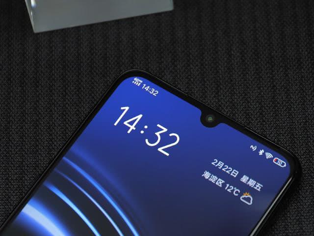 ins用什么手机好 ChMlWV0UjseIGuWfAACMSFoLAcYAALT2wLOf1UAAIxg546.jpg