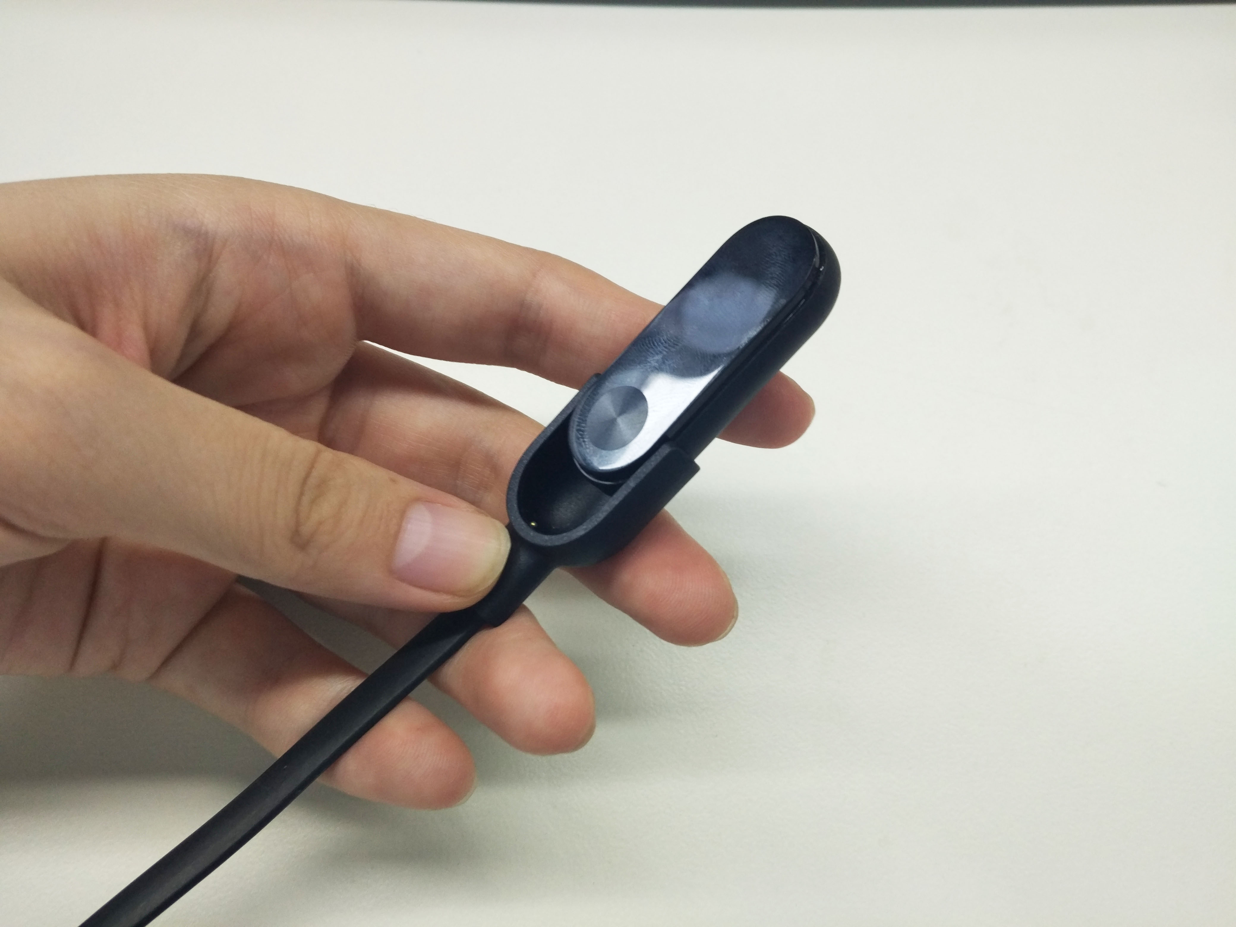 小米手环2充不了电怎么处理方法