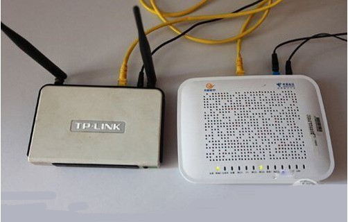 路由器桥接光纤猫 ChMkJloqnmyIZ6rpAACNYUCFAsEAAi-ZwBVxCkAAI15856.jpg