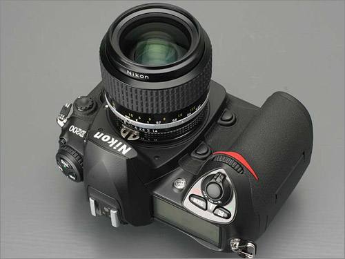 作为一个单反使用者,你认为纯手动镜头值得入