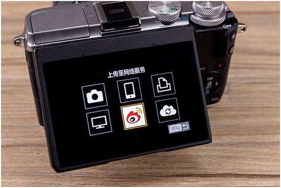 轻便微单怎么选?佳能M6和索尼A6300哪个好?