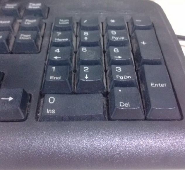 怎么在电脑键盘上禁用某个按键?