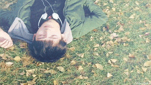 和平精英表情动作在哪里，怎样做游戏动作表情