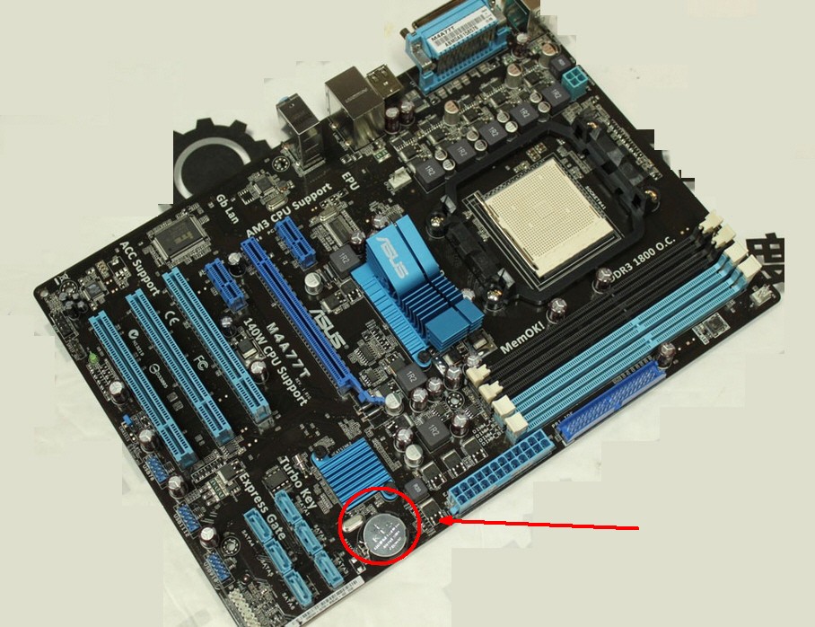 华硕m4a77t主板电池在哪