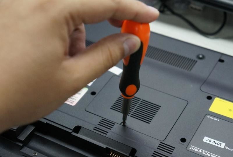 索尼笔记本后盖怎么拆