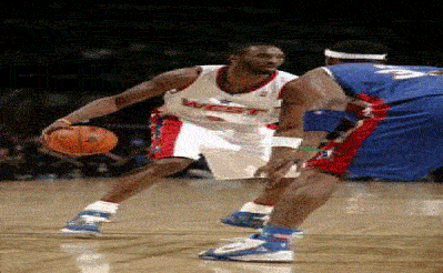 连着家里的WIFI打开NBA 2K14很卡,然后出去界