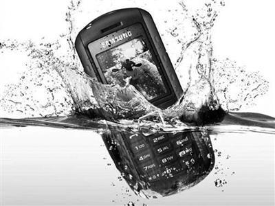 手机拍照模糊了怎么办 ChMkJlpMN7-IDh-jAABhgHM4kNwAAjwiwJ9LPcAAGGY464.jpg