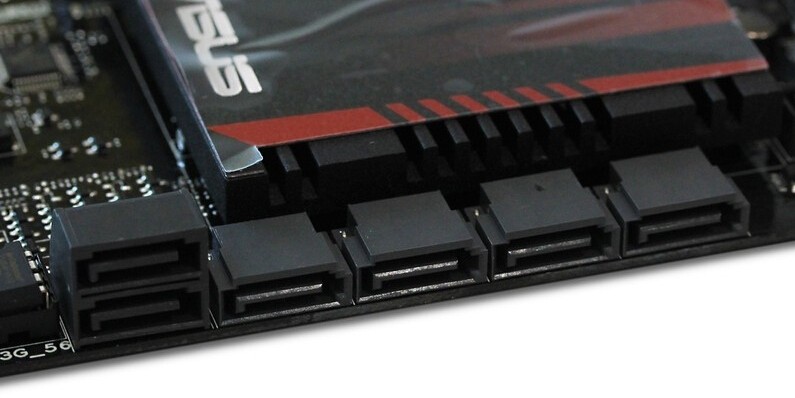 华硕B85-PRO GAMER 这主板可以装2个机械硬盘1个固态硬盘吗?