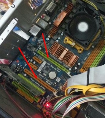 这电脑的显卡金手指在哪啊!