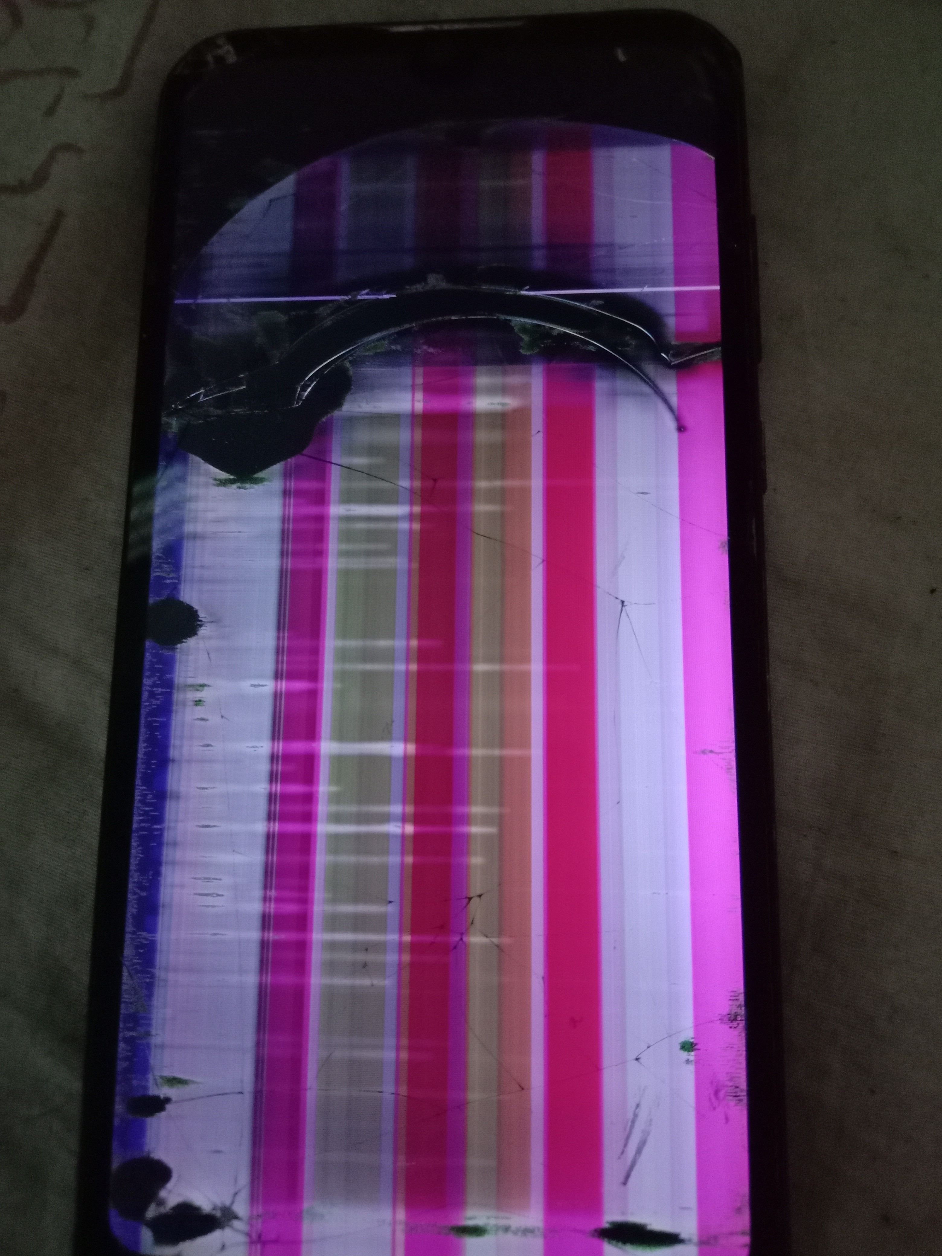 我的手机是华为的屏幕坏了内屏也坏了修得话要多少钱