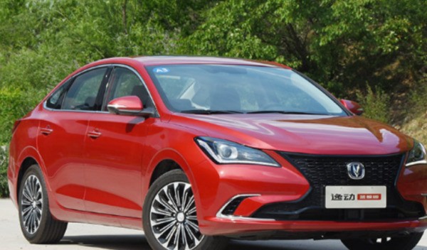 长安逸动plus蓝鲸版1.4T来自哪种驾驶方式更省油？