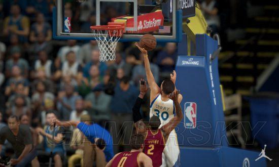 排球正面下手发球的动作方法及其教学方法