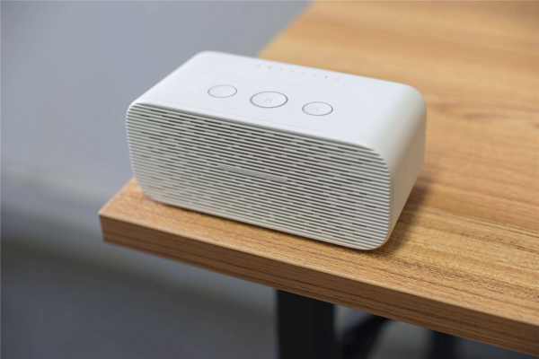 小米如何在连上wifi(局域网)的状况下使用流量上网？ 由于工作需要，我要用手机连上公司的局域网，