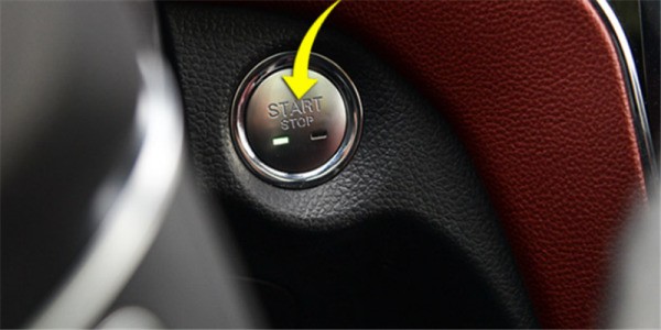 上汽荣威肿么导入歌曲