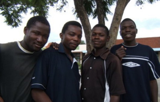 黑人的肤色为何那么黑？