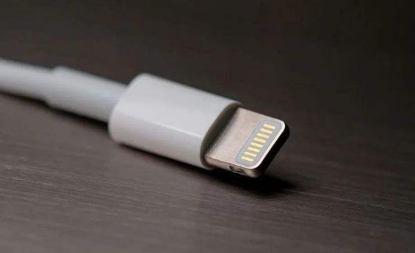 iphone14plus充电线是什么接口
