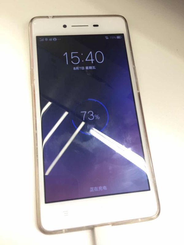 oppor7plus充电黑屏怎么处理