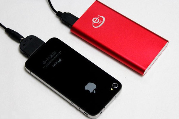 苹果15手机可以用充电宝充电吗?