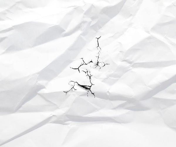 ps上怎么在海报背景上弄出这样当然裂縫纹理 我用了叠加滤色根文约坏志参编多没用