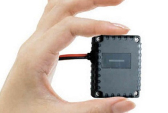 汽车定位器还要充电吗？