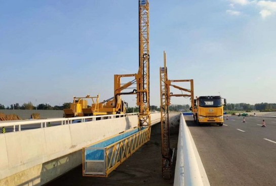 道路与桥梁工程测量中常用的仪器有哪些！写全许多！不要来自互联网的那些垃圾答案！