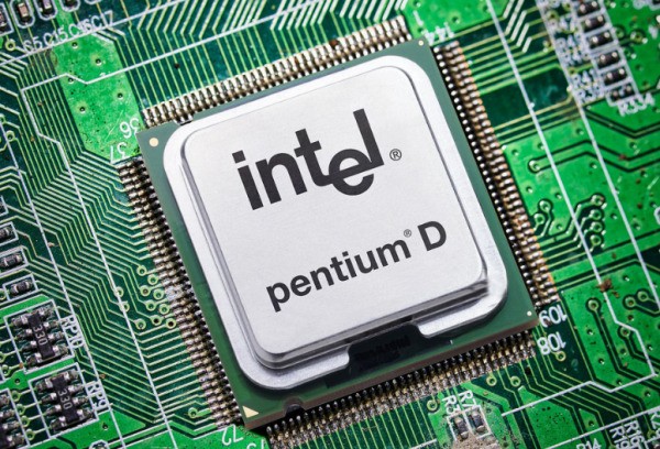 r7-7840H比较于i几