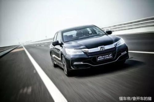 怎么驾驶CRV油电混动汽车