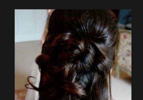 怎么利用photoshop使图像中毛糙的头发变得柔顺来自、光滑些？