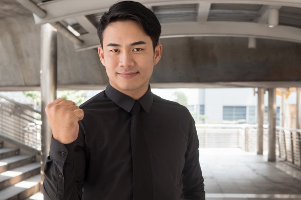 怎么样用ppt制作个人自我介绍简历