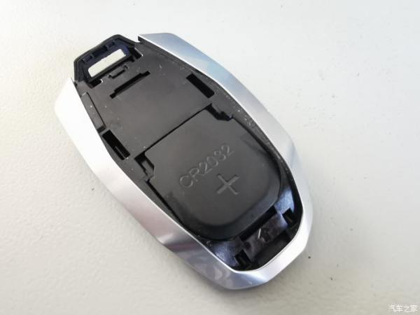 领克03车钥匙用的电池是什么型号？