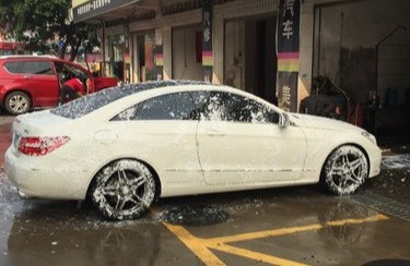 22款e260和300不同