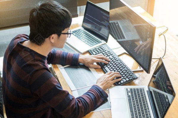 肿么来自用word制作拼音田字格？