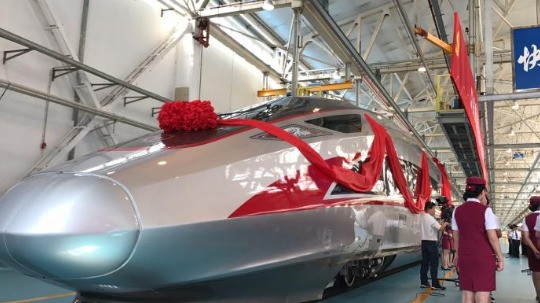 中国高铁复兴号总设计师是谁