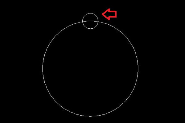 如何用CAD在一个大圆里头均匀分布多个小圆