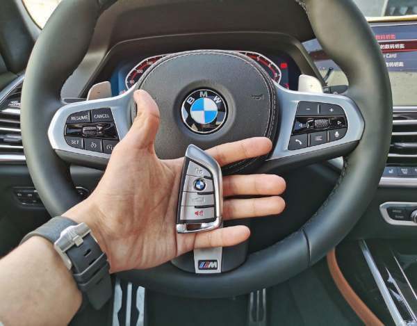 宝马数字钥匙和卡片钥匙冲突吗