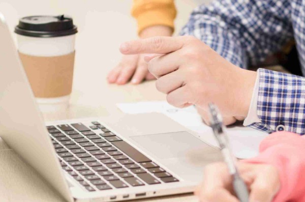 Word写一个字少一个字