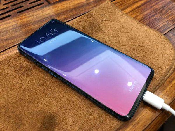 OPPO A77手机充不进电怎么处理