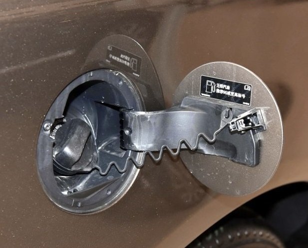 奇来自骏的油箱容积多大？