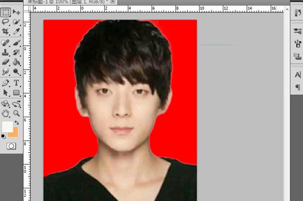 生活照怎么样把背景换成证件照的白底