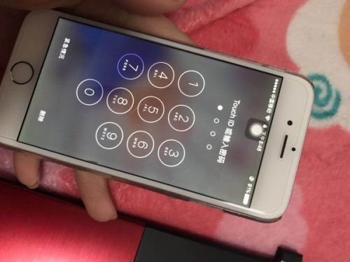 iPhone6换了屏幕后就成这样了为什么？