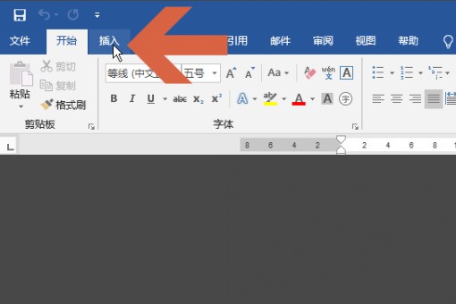 CAD绘图中肿么来自能使文字居中？
