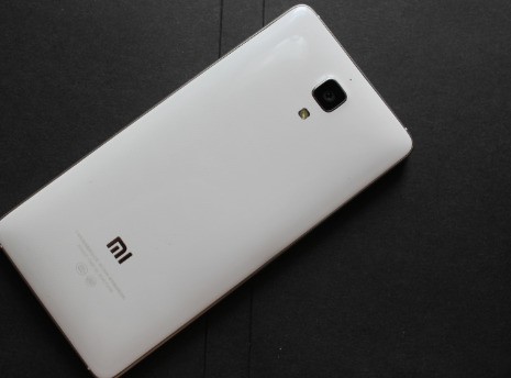 小米8在屏幕亮度低的时候唤醒和锁定屏幕时会爆闪，这是什么状况？