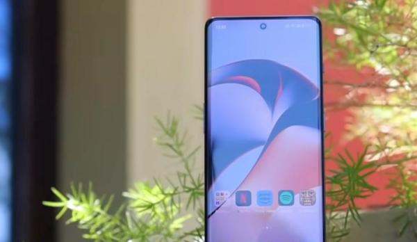 从3099元跌到1872元，16GB+1.5K屏+100W闪充，满血旗舰没利润了