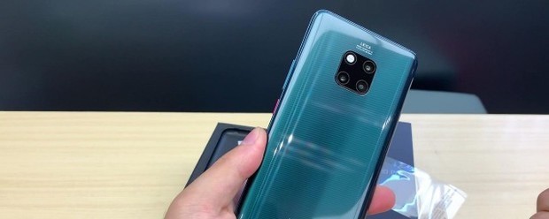 魅族20pro卡槽旁边的孔是什么